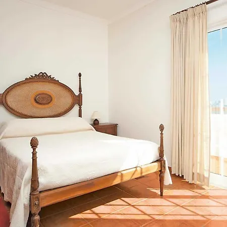 Guilhim Sleeps 4 Villa *